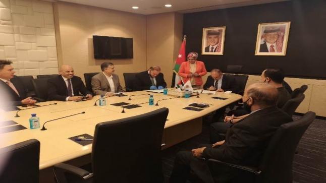 منح من “عمان العربية” للوطني للأمن وإدارة الازمات