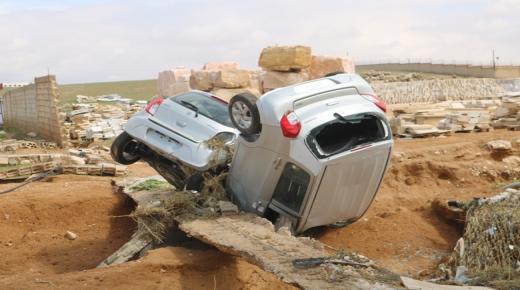 سيول تداهم منطقة الطافح مقابل الحرة وتدمرمنشارا للحجر ومزرعة اغنام فمن يعوضهم ؟؟صور وفيديو