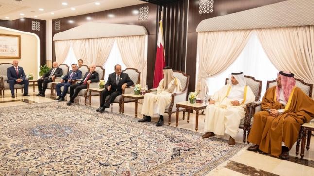 أمير قطر يستقبل وزير الداخلية الاردني سلامة حماد