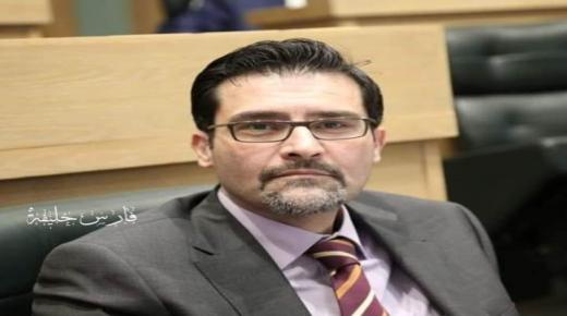 الصحفي علاء الذيب : وزير النقل خالد سيف ” جندي مجهول في ادارة الازمات “