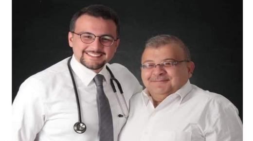 عبد الحكيم حفار يقدم التهاني للدكتور” بشـار الضمور ” بمناسبة التخرج من كلية الطب