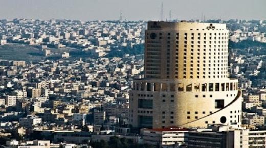 رجل الأعمال العراقي نظمي أوجي يعفي الحكومة الاردنية من دفع فاتورة إقامة المحجور عليهم صحياً في فندق الرويال والبالغة ربع مليون دينار