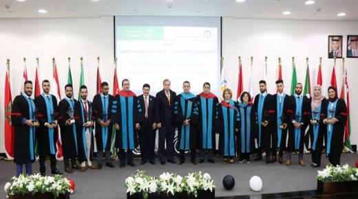 طلبة الصيدلة في “عمان العربية” يؤدون القسم