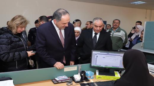 التلهوني يزور دائرة كاتب العدل ويطلع على النظام الجديد لحماية المعاملات العدلية