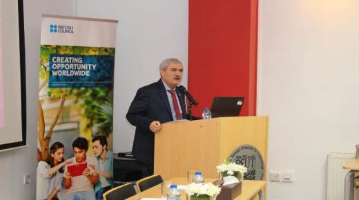 إرشاد النظراء في قطاع التعليم العالي في جامعة الاميرة سمية للتكنولوجيا