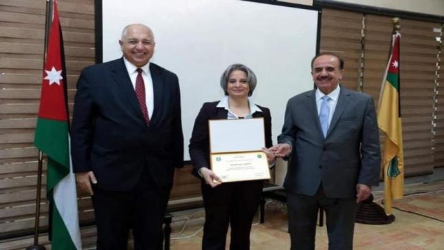 الرحامنه يهنئ ويبارك للدكتورة عائدة العواملة بمناسبة توليها منصب ادارة مكتب متطلبات الجامعة الاردنية