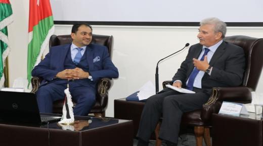 د. بريزات من “عمان العربية” : جزء من ممارسات حقوق الانسان ماتزال في المنطقة الرمادية