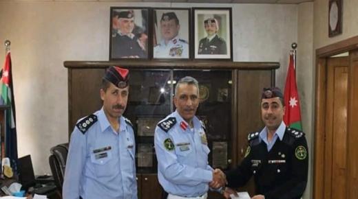 مدير السير يكرم الملازم الضمور من فرع العلاقات العامة