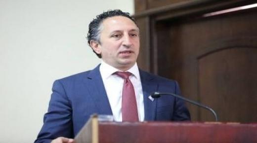 النائب ابو رمان يهدي جلالة الملك ابيات شعر بمناسبة عيد الاستقلال