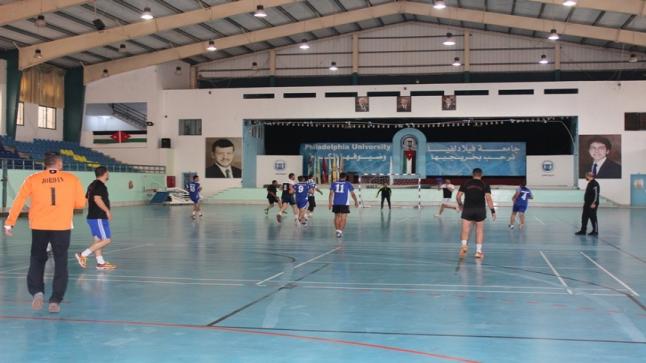 فيلادلفيا تقيم بطولة مفتوحة في كرة القدم لطلبة الجامعة