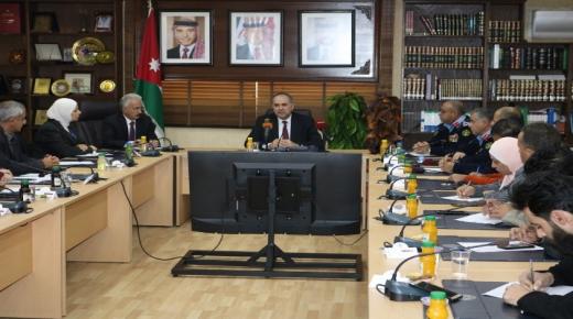 وزير العدل يطلق خدمات دفع مبالغ القضاياالتنفيذية بواسطة “الموبايل” – بالفيديو