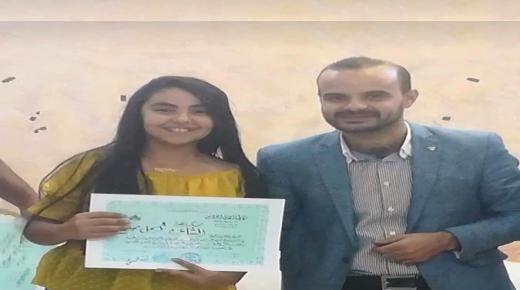 كرمل محمد صلاح شاعرة بنت شاعر ورئيس رابطة اهالي ابوديس يكرمها – فيديو