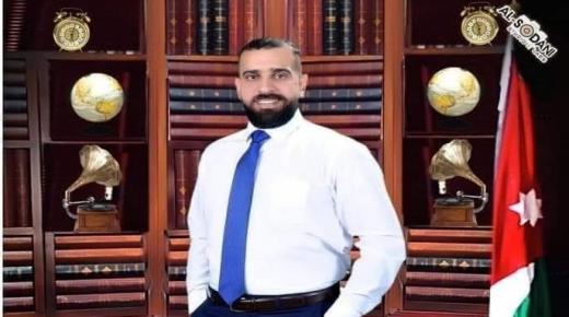 إدارة مكافحة المخدرات تهنيء احد ضباطها النقيب احمد الربيحات ” لحصولة على الدكتوراة