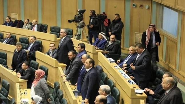 اسماء النواب الذين صوتوا لرفع الحصانة عن النائبين غازي الهواملة وصداح الحباشنة