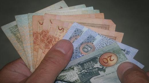 صرف الرواتب الأسبوع المقبل.. وعودة الحكومة للعمل بعد العيد باستثناء حضانات الأطفال