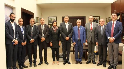 وفد أكاديمي من كلية أبو ظبي للإدارة يزور جامعة الأميرة سمية للتكنولوجيا