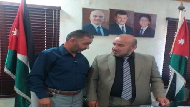 مندوبا عن بلدية الزرقاء ” احمد الزواهرة ” يلتقي رئيس بلدية الرصيفة لتفعيل التعاون المشترك