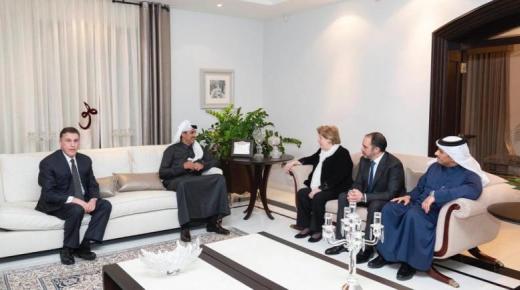 امير قطر سمو الشيخ تميم يقدم واجب العزاء لاسرة المصرفي عبد القادر القاضي