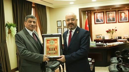 السفير العراقي ونائب السفير المصري في رحاب جامعة الزيتونة الأردنية – بالصور