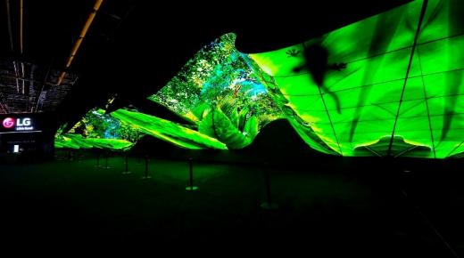 شركة “إل جي” تذهل زوّار معرض CES من خلال منصتي عرض Fountain وWave