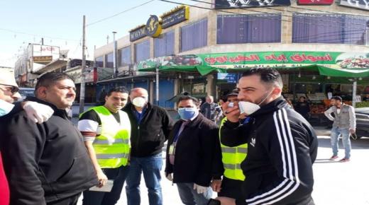 خلال لقاء اجرته إذاعة صوت الزرقاء مع مدير الشؤون الصحية في بلدية الزرقاء الزواهرة يؤكد اننا مستمرين بالميدان