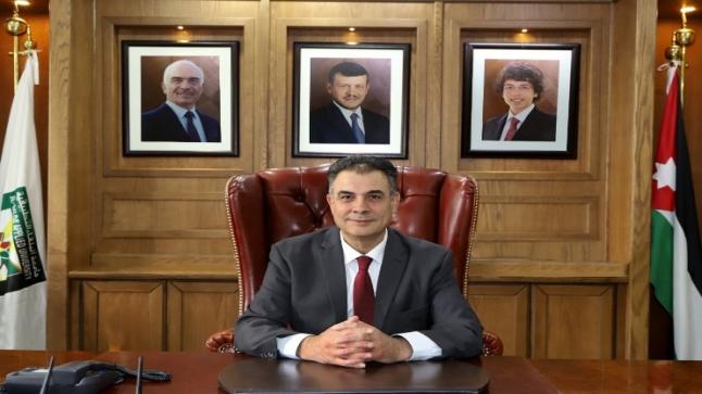 رئيس جامعة البلقاء التطبيقية يخاطب أسرة الجامعة من أعضاء الهيئة التدريسية والإدارية والطلبة.