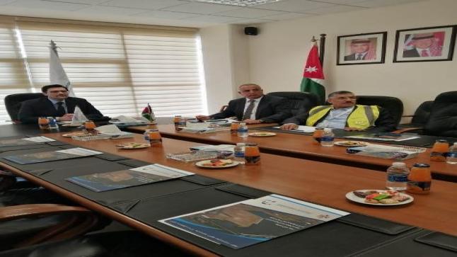 وزير النقل يزور شركة العقبة لادارة وتشغيل الموانيء