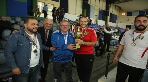 المولا يرعى مباراة ودية بين فريقي جامعة البترا وقناة رؤيا