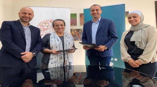 “زين كاش” توقع مذكرة تفاهم مع جمعية مؤسسة الأميرة عالية