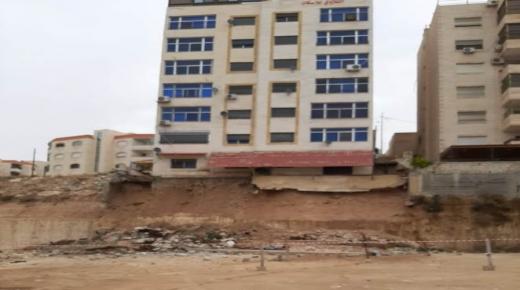 الناطق الاعلامي في بلدية الزرقاء يوضح اسباب انهيار جدار استنادي لعمارة بالزرقاء الجديدة