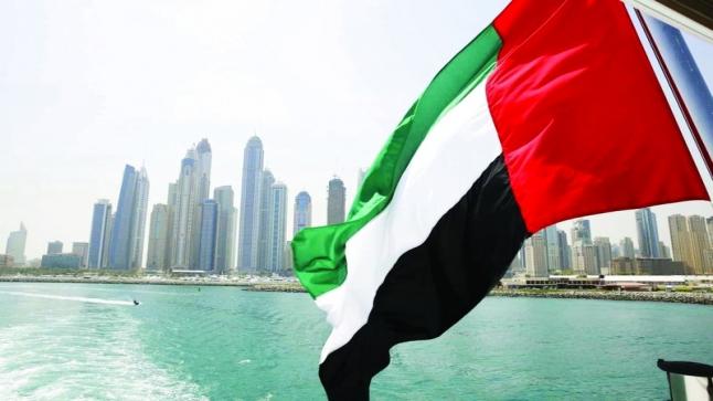 الإمارات تكشف شروط استخراج “تصريح عمل” لحاملي الإقامة الذهبية