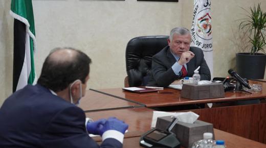 الملك يزور البنك المركزي