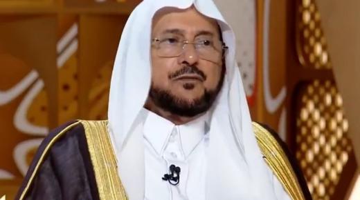 لا استخدام لمكبرات الصوت اثناء الصلاة بالسعودية – فيديو