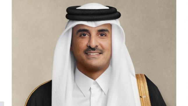 أمير قطر يؤكد ضرورة تجاوز الأزمة السياسية في اتصال مع الرئيس التونسي