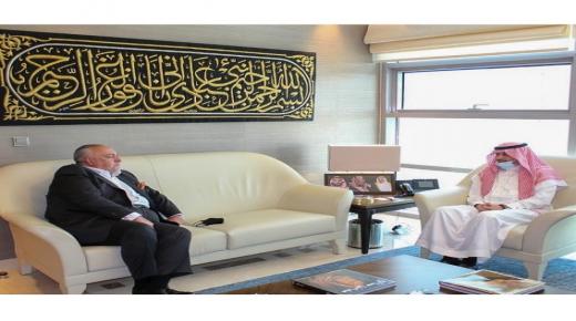 سفير خادم الحرمين الشريفين في عمان يلتقي ممثل برنامج الأغذية العالمي في عمّان