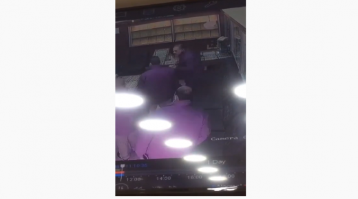 مخالفة لمواطن لعدم ارتداء الكمامة تثير جدلاً واسعاً في الأردن.. فيديو