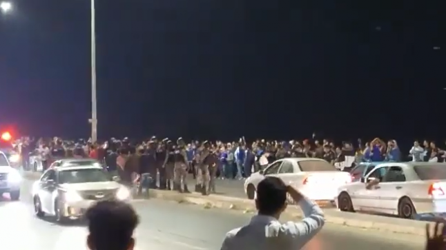 الوحدات يعزز صدارته بفوز على السلط وشغب وإطلاق مسيل للدموع عقب المباراة- فيديو