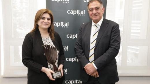رئيس الإدارة المالية في كابيتال بنك..تحصل على جائزة الطاووس عن فئة أفضل مدير مالي إمرأة لعام 2023