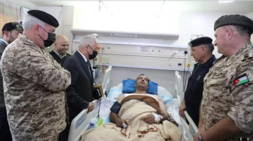 بتوجيهات ملكية.. العيسوي والحنيطي والمعايطة يزورون مصابي حادثة مداهمة الحسينية بمعان