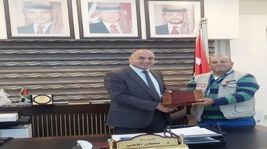 بطاقة شكر وتقدير لعطوفة الدكتور سلطان الماضي متصرف لواء ماركا