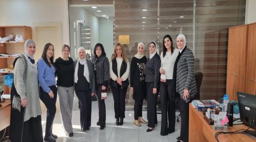 اسرة الإتحاد الأردني لشركات التأمين تحتفل بعيد الام